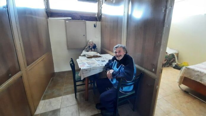 Петима бездомници са настанени във временния приют в Перник