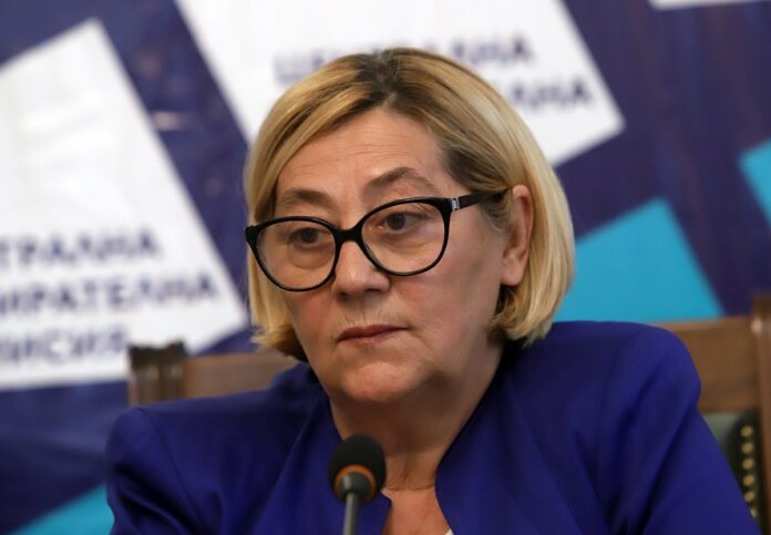 ЦИК: Близо 14 000 заявления са постъпили за гласуване в чужбина