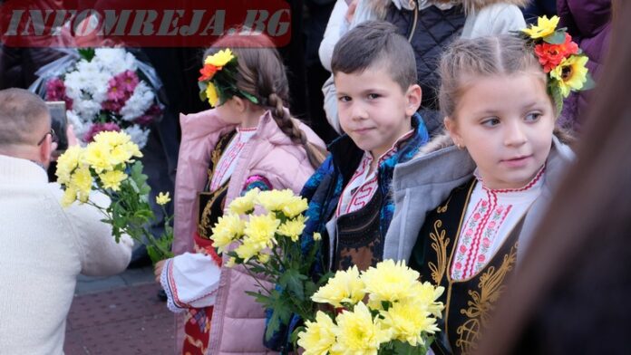 Благоевград се преклони пред делото и паметта на Апостола