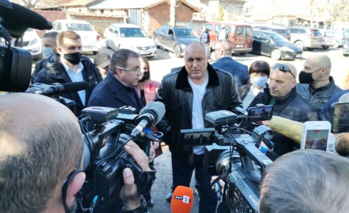 Премиерът: Полагаме денонощни усилия, за да запазим нормалния начин на живот на гражданите