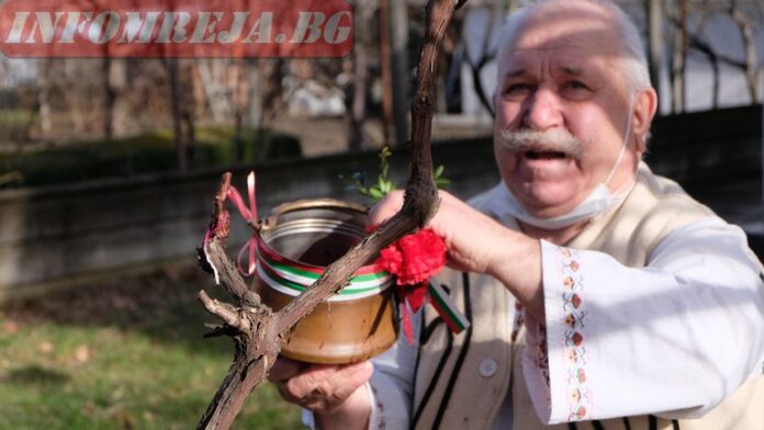 Партията на винарите в Черниче почете своя патрон