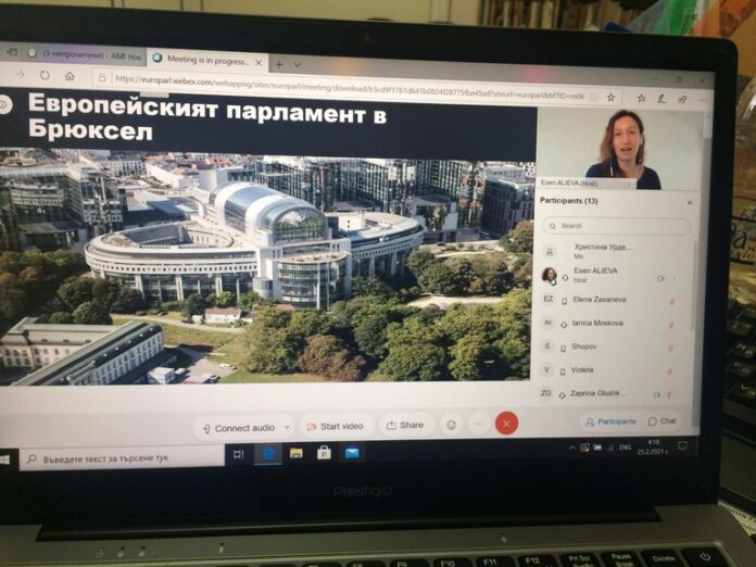 Младши посланици от СУ „Никола Вапцаров“ – Хаджидимово, се срещнаха с представител на ЕП