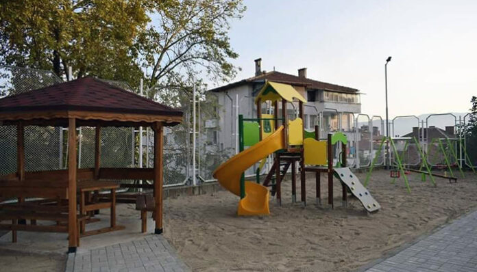 Кътове за отдих и площадки ще красят Сандански