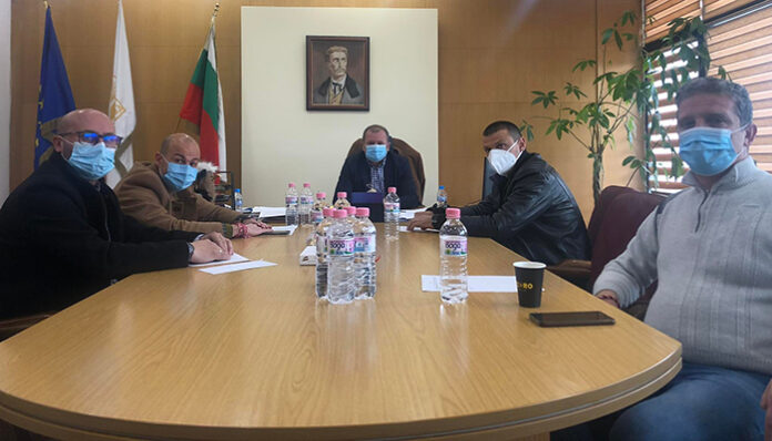 Общинският съвет в Благоевград заседава извънредно заради бежанците