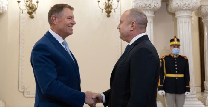 Радев след срещата с Йоханис: Системата за сигурност в Европа рухва пред очите ни