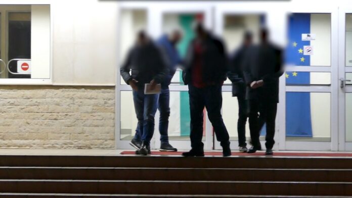 МВР не е поискало постоянен арест за Борисов