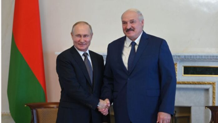 Лукашенко: Украйна щеше да атакува Домбас и Беларус