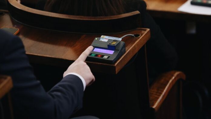 Парламентът прие на първо четене закриването на спецправосъдието