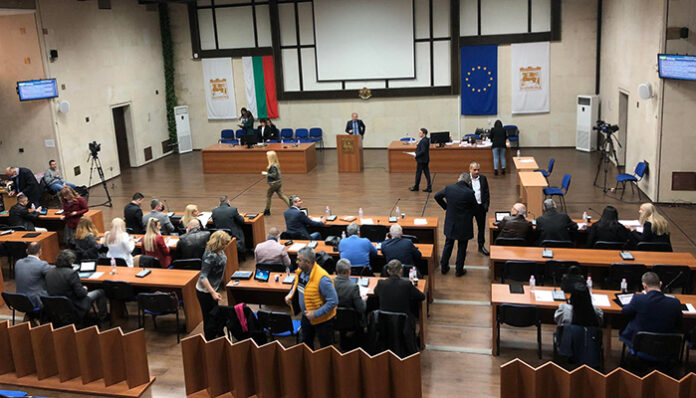 Гласуваха наредбата за еднократните помощи на родителите в Благоевград