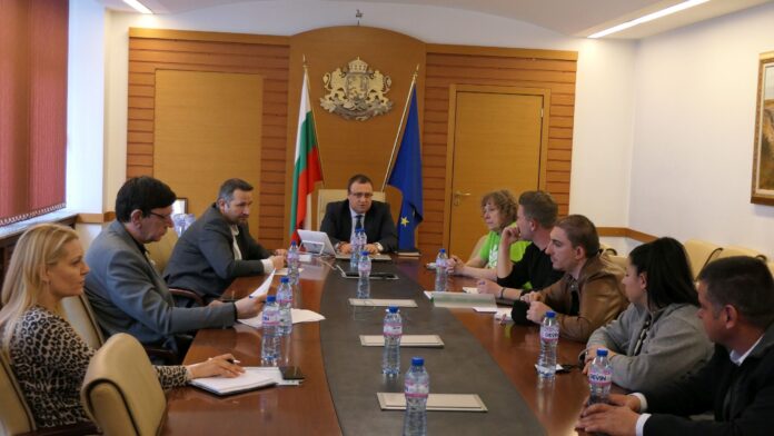 Министър Иванов: Земеделските стопани, пострадали от градушката в област Пловдив през 2021 г., ще бъдат подпомогнати при залагането на реколта 2022