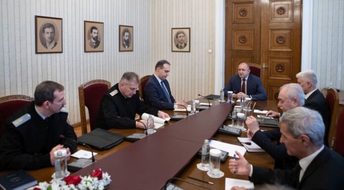 Гарантирането на въздушния суверенитет на България беше обсъдено на среща при президнета