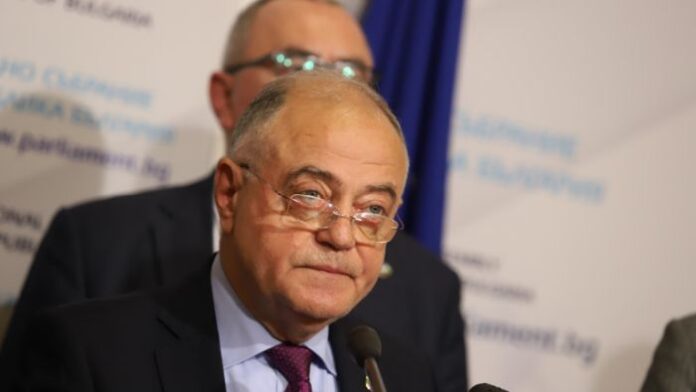 Атанасов: Разузнавателните служби са знаели предварително за войната в Украйна