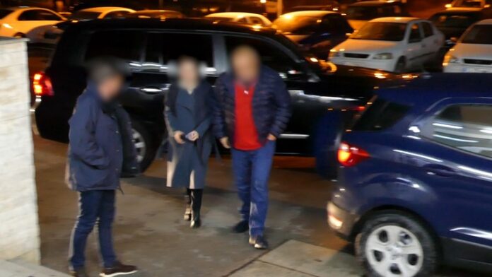 МВР разпространи кадри от ареста на Борисов и Севда