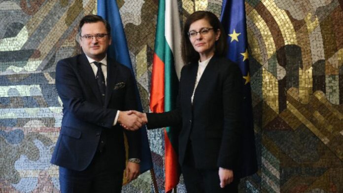 Дмитро Кулеба: Благодаря на България, че прие украински бежанци