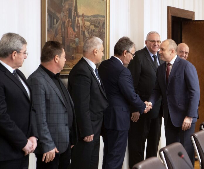 Президентът: Настъпил е „златният час“ за спасението на българското здравеопазване