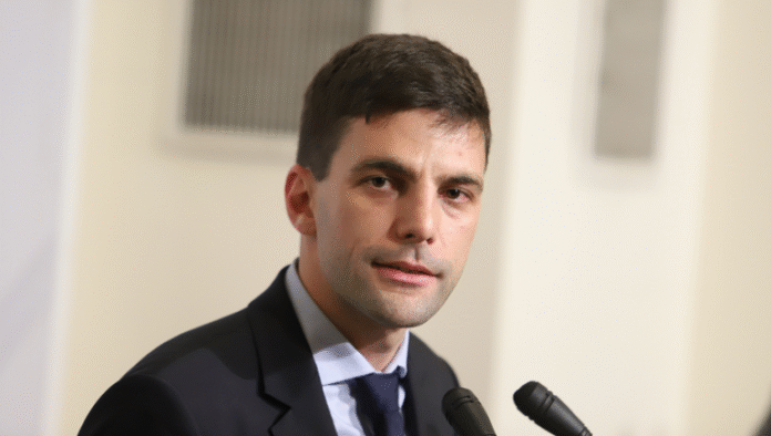 Минчев: Има търкания в управляващата коалиция, но това няма да доведе до разпада ѝ