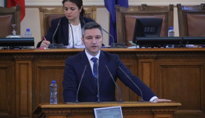 Кристиан Вигенин: Червената линия на БСП относно Украйна е в интерес на България