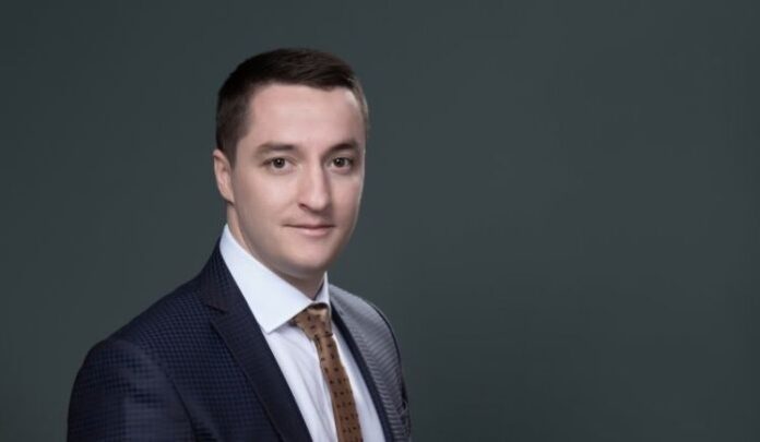 Явор Божанков: За първи видях Радев да борави с гербаджийски опорки