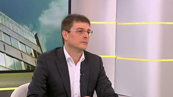 Шефът на "Кинтекс": Давам Корнелия Нинова на съд