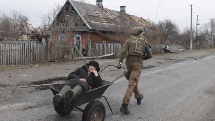 Украински хеликоптери поразили склад за горива в руския град Белгород
