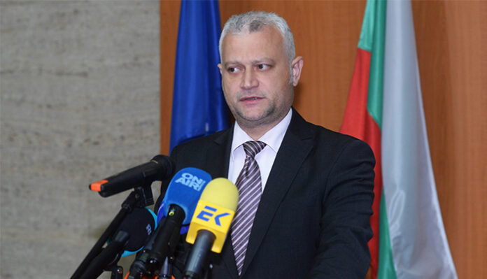 Зам.-министър Емил Дечев: Не политизирайте случая със заплаха срещу магистрат!