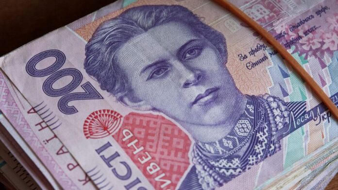 Украйна поиска от Г-7 50 милиарда долара, за да покрие бюджетния си дефицит