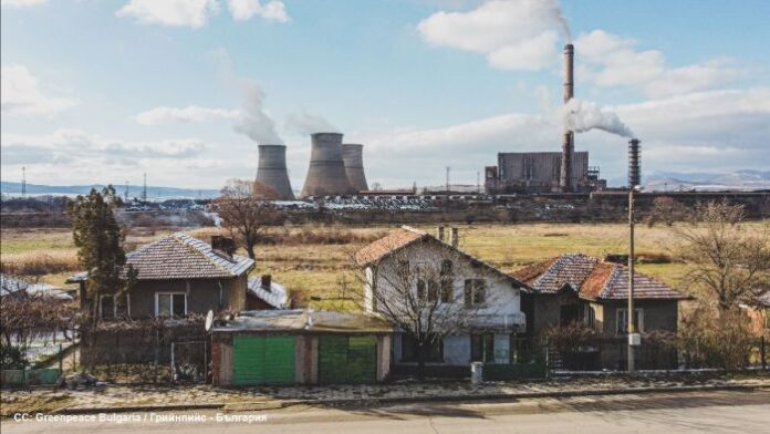 Грийнпийс: ТЕЦ „Бобов дол“ е системен нарушител на екологичните норми
