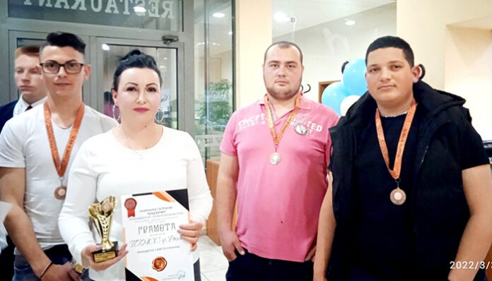Млади фермери от Разлог се върнаха с награди от национално състезание
