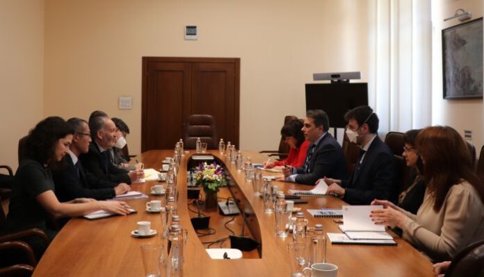 Започна редовната мисия на МВФ в България