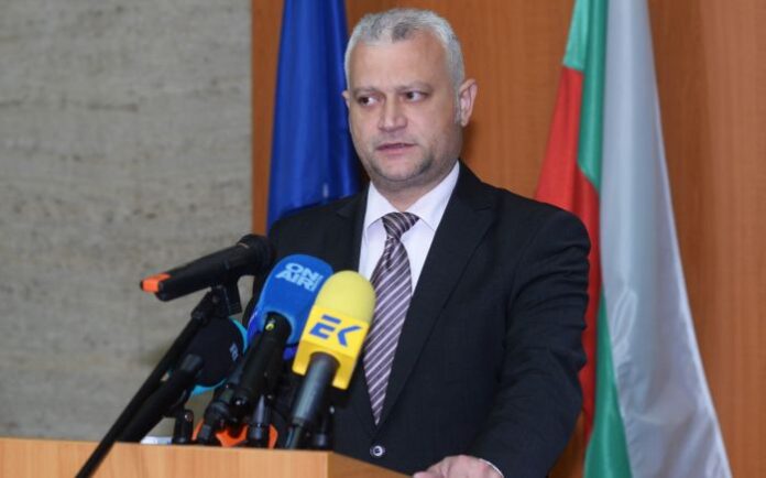 Зам.-министър Емил Дечев: Не политизирайте случая със заплаха срещу магистрат