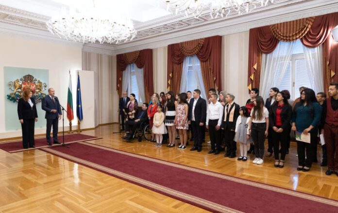 Президентът: Интеграцията в обществото изисква достъп до качествено образование