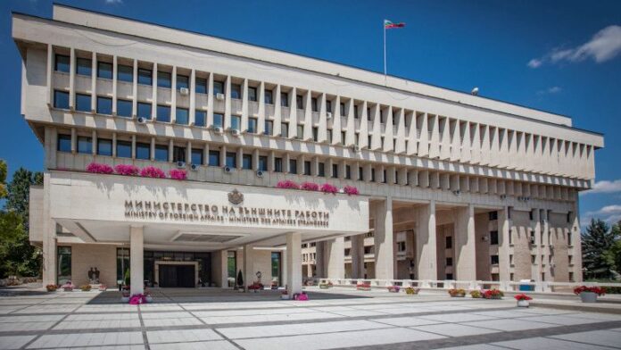 Сепаратистите от Донецк обявиха кораба "Царевна" за пленен