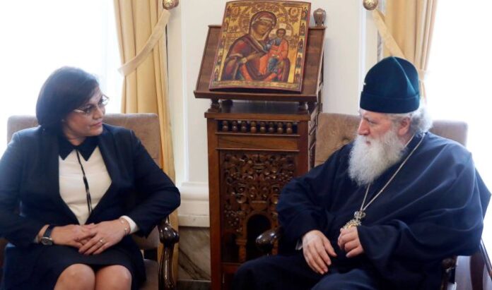 Нинова пожела бързо оздравяване на Негово Светейшество Неофит