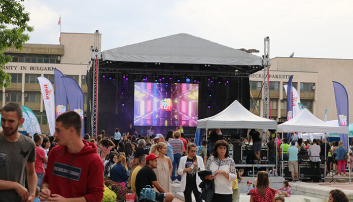 Над 4000 души се забавляваха на TEEN BOOM FEST’22 в Благоевград