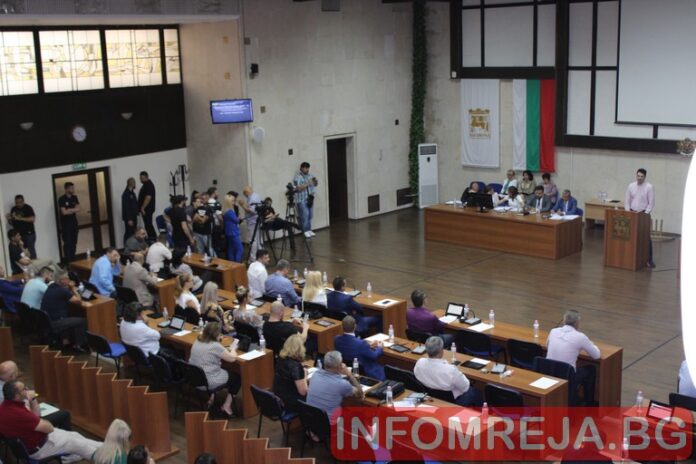 Благоевградчани казаха "не" на проекта "Бачиново" и 17-те милиона, аплодисменти се чуха в ОбС