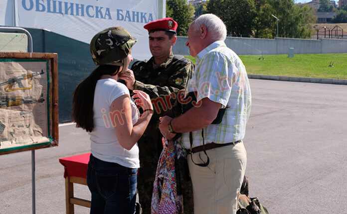 Военни формирования отварят врати за 1 юни