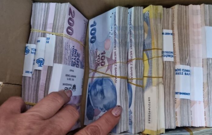 Шестима с обвинения за пране на пари, иззеха от тях над 1 млн.лв