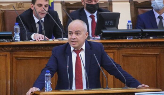 Свиленски: Защо „Възраждане“ брани председателя на ГЕРБ в парламента?