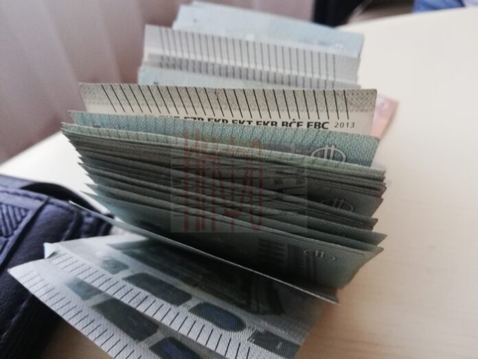 Кражба с взлом ощети собствениците на имот в Сливен с 3 500 лева