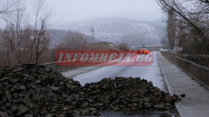 До 30 юни се подават оферти за изграждане на нов мост при Покровник