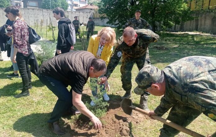 ЮЗДП осигури безвъзмездно 50 фиданки за Трето бригадно командване в Благоевград