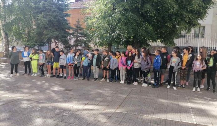 Полицаи гостуваха на учениците от ОУ „Св. св. Кирил и Методий“ в Кюстендил