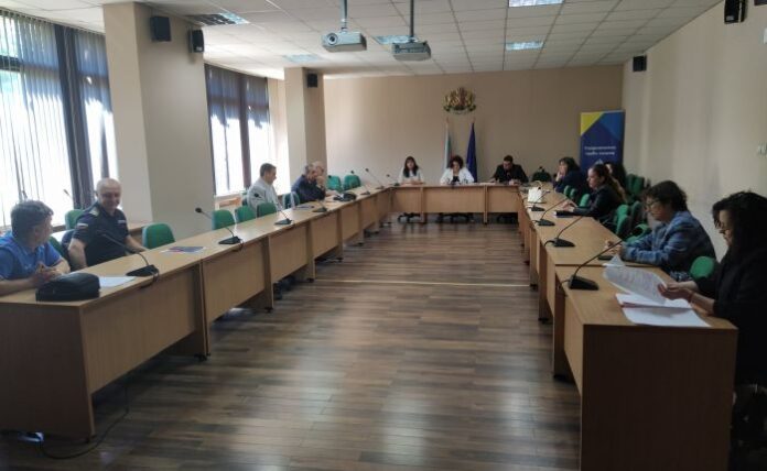 Обсъдиха плана за действие при временна закрила в Кюстендилско