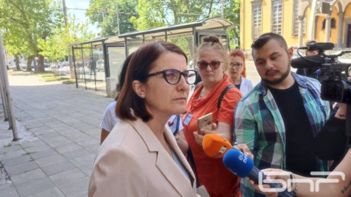 За три дни трябва да се преместят над 30 000 бежанци