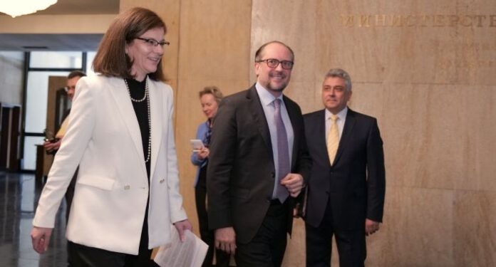Министър Генчовска прие министъра по европейските и международните въпроси на Австрия