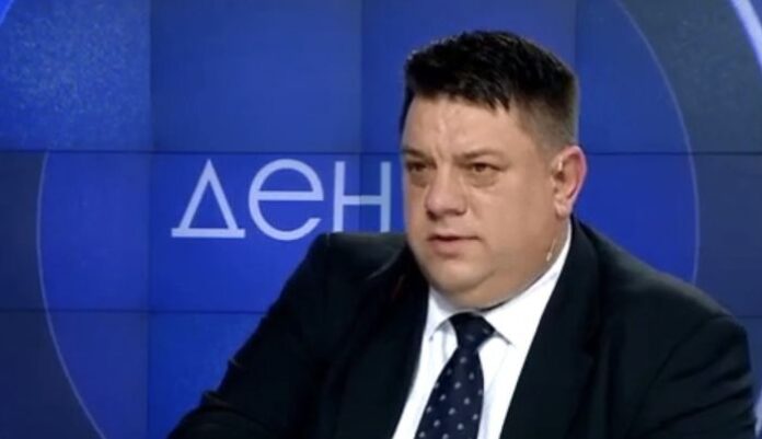 Зафиров: Фактът, че няма да изнасяме оръжия за Украйна е победа за българското общество