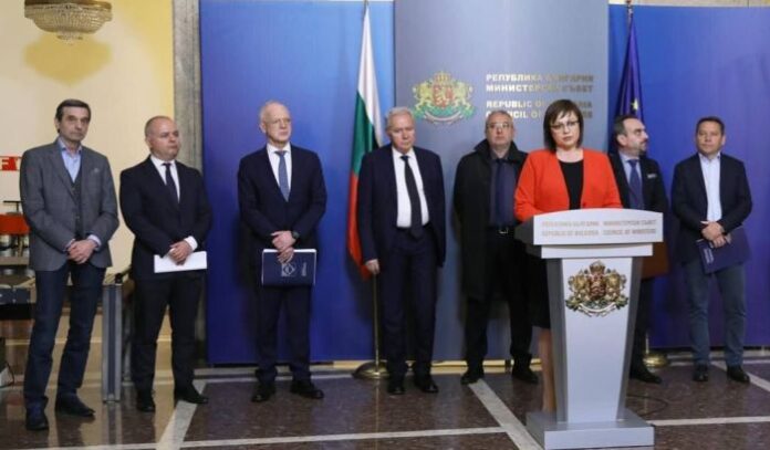 Вицепремиерът Нинова: Компенсациите за бизнеса ще продължат и през май