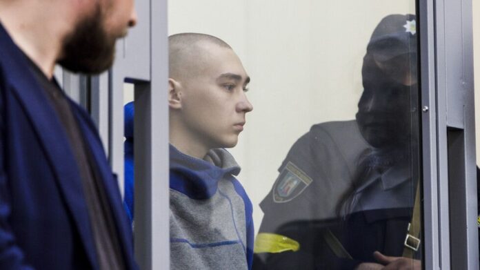 Първият руски войник, съден за военно престъпление в Украйна, се призна за виновен