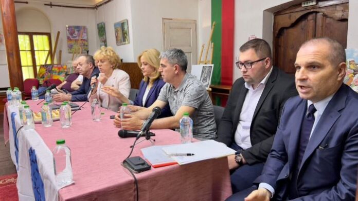 Депутатите на “Има Такъв Народ“ заседаваха в Кюстендил