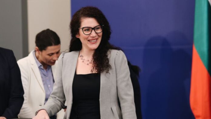 Стотици компютри не работят след кибератаката срещу Български пощи